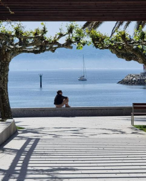 Remarkable 4-Bed beach Apartment in Sanxenxo